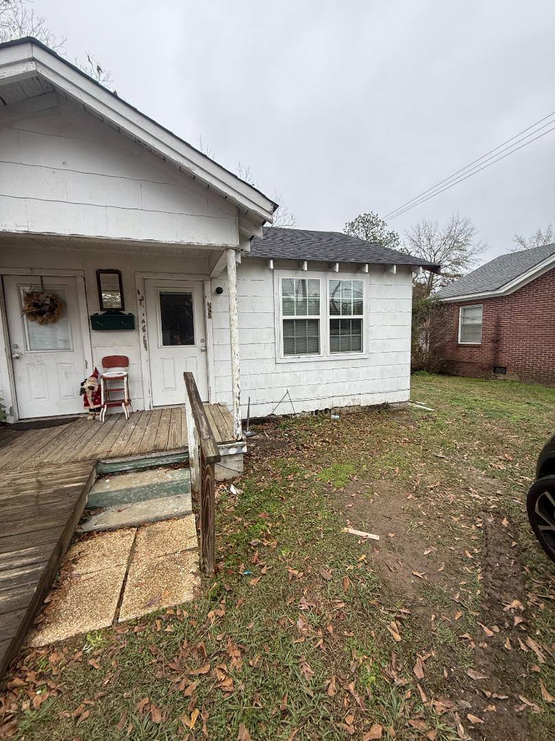 Apartment for rent at 924 2nd Ave NE, Fayette, AL 35555