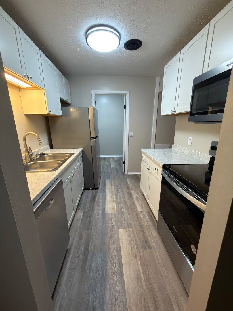 Apartment for rent at 6794 Sun Valley Ave NE, Canton, OH 44721