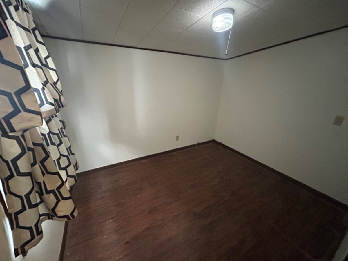 House for rent at 812 W 11th Ave, Hutchinson, KS 67501