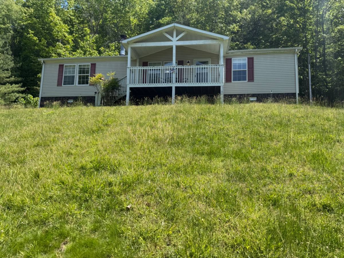 House for rent at 3944 Alley Valley Rd, Fort Blackmore, VA 24250