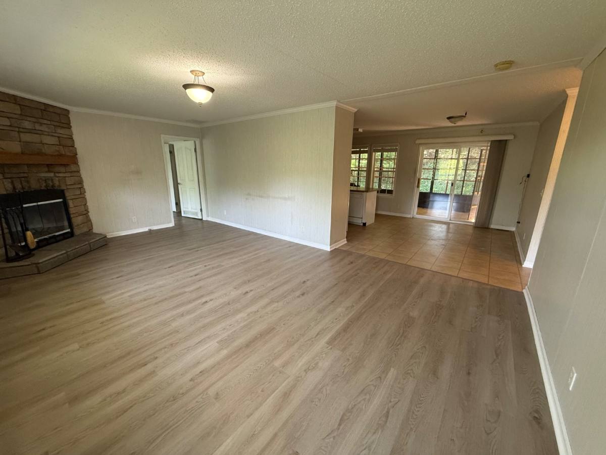 House for rent at 3944 Alley Valley Rd, Fort Blackmore, VA 24250