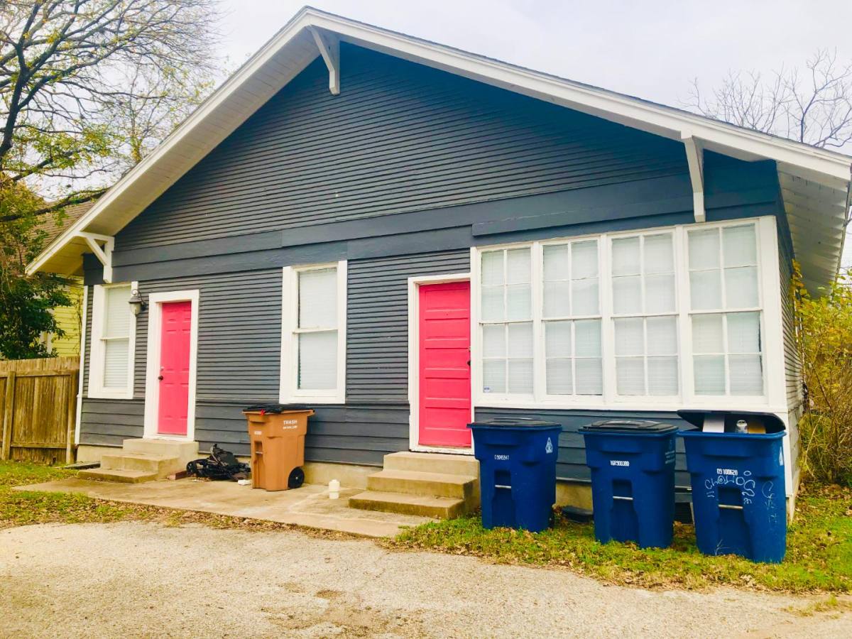 Apartment for rent at 207 W 39th St, Austin, TX 78751