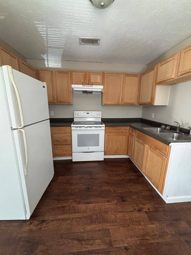 Apartment for rent at 1025 6th Ave N #10, Columbus, MS 39701