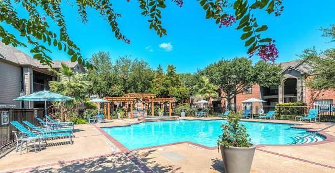 Apartment for rent at 301 N Wesley Dr, League City, TX 77573