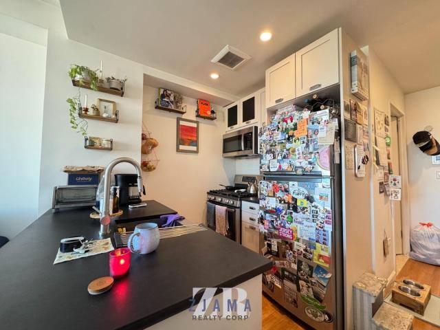 Apartment for rent at 976 Fulton St #5B, Brooklyn, NY 11238