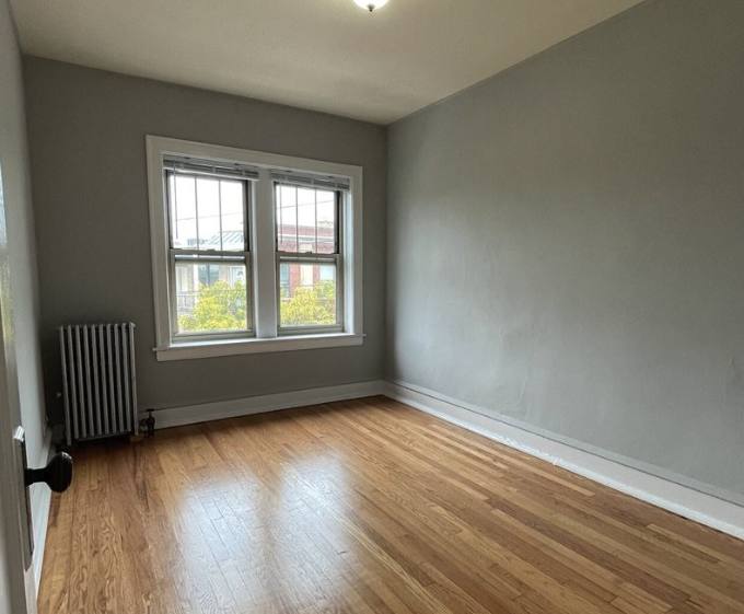 Apartment for rent at 5111 W Montrose Ave #3B, Chicago, IL 60641