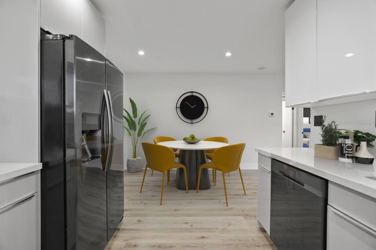 Apartment for rent at 955 N Oxford Ave, Los Angeles, CA 90029
