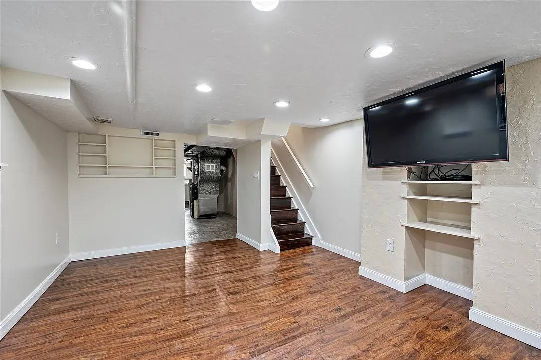 Townhouse for rent at 3059 Texas Ave, Pittsburgh, PA 15216