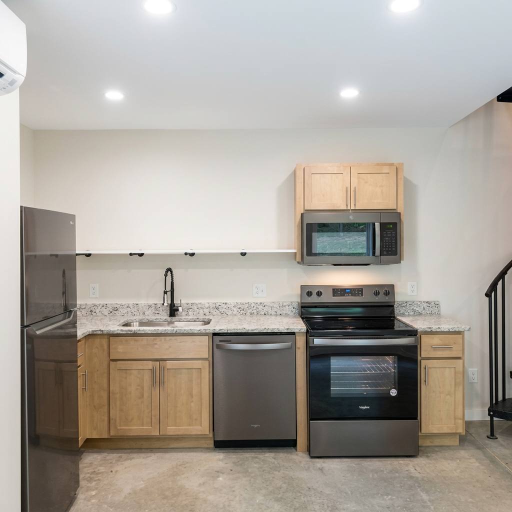 Townhouse for rent at 7817 N Carolina 213 #A, Mars Hill, NC 28754