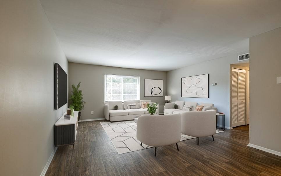 Apartment for rent at Eagle Trace, 1 Lakeside Rd, Greenville, SC 29611