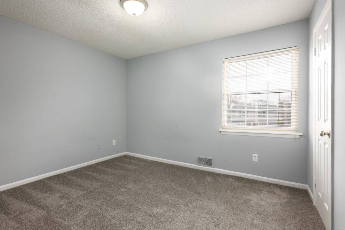 Townhouse for rent at Legacy Crossing Townhomes, 3900 Hahns Lane, Greensboro, NC 27401