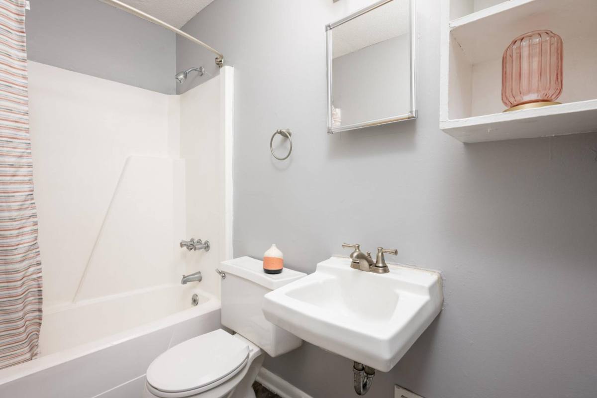 Townhouse for rent at Legacy Crossing Townhomes, 3900 Hahns Lane, Greensboro, NC 27401