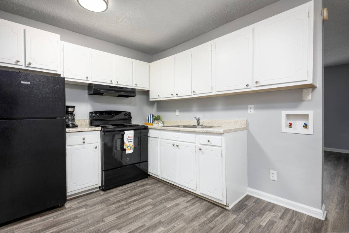 Townhouse for rent at Legacy Crossing Townhomes, 3900 Hahns Lane, Greensboro, NC 27401