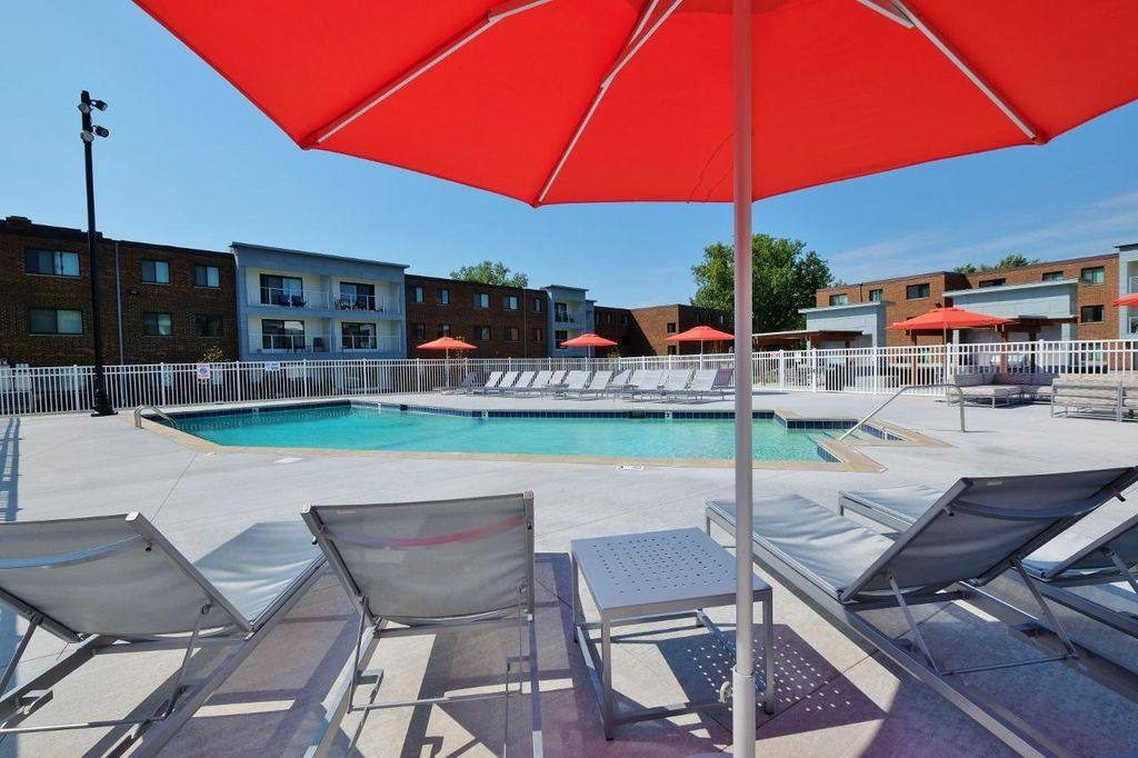 Apartment for rent at Shelard Village, 400 Ford Rd, Minneapolis, MN 55426
