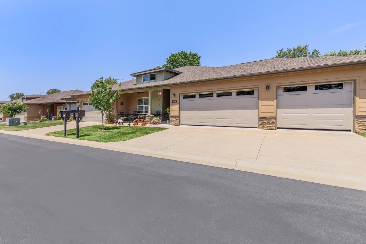 Townhouse for rent at Tera Vera Patio Homes, 2715 S Kimbrough Ave, Springfield, MO 65807