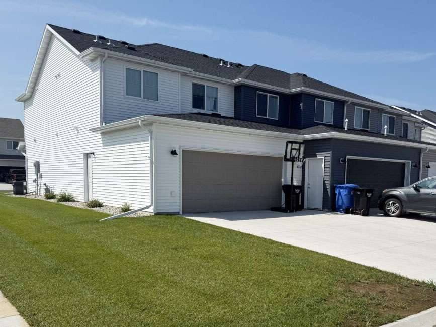 Townhouse for rent at Valley View Townhomes, 4950-4997 36th Ave S, Fargo, ND 58104