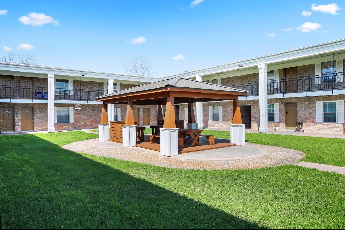 Apartment for rent at Casa Grande, 8800 Gulf Freeway, New Orleans, LA 70117
