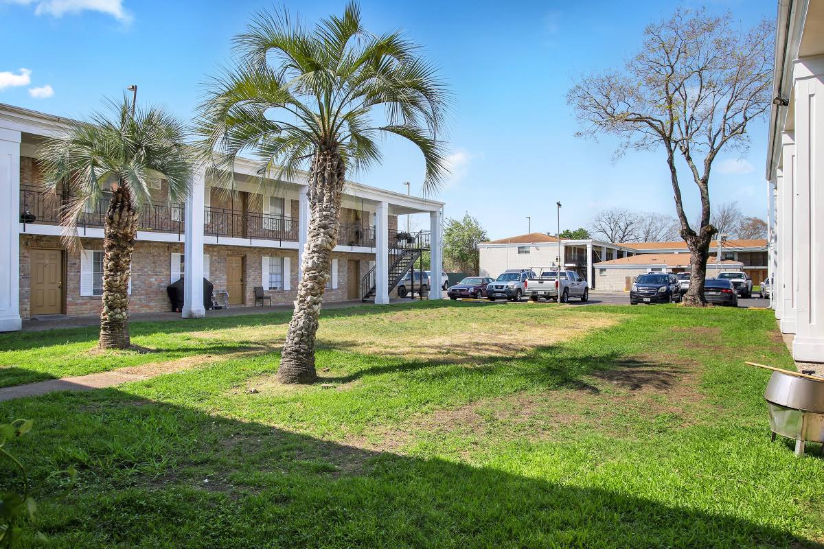 Apartment for rent at Casa Grande, 8800 Gulf Freeway, New Orleans, LA 70117