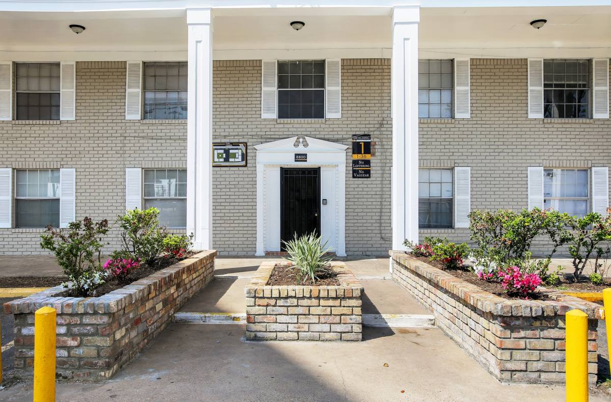 Apartment for rent at Casa Grande, 8800 Gulf Freeway, New Orleans, LA 70117