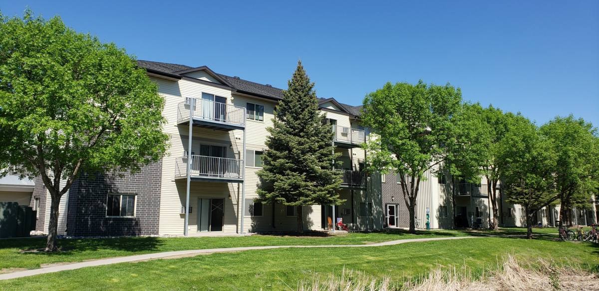 Apartment for rent at Campus Place, 411 N 42nd St, Grand Forks, ND 58203