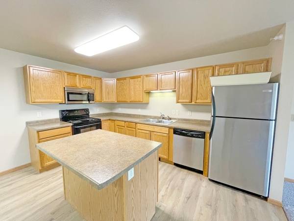 Apartment for rent at Elk Pointe, 2720 20th Ave SW #301, Minot, ND 58701