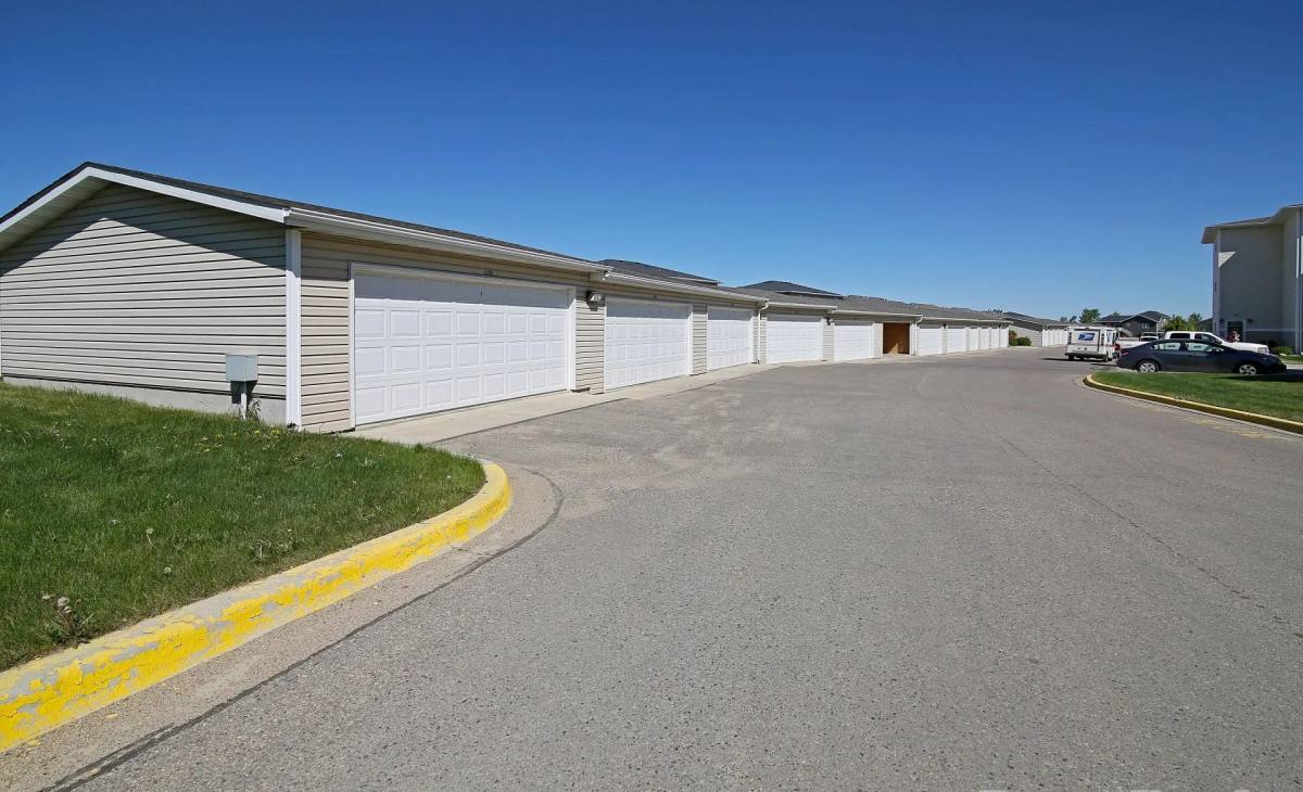 Apartment for rent at Elk Pointe, 2720 20th Ave SW #301, Minot, ND 58701