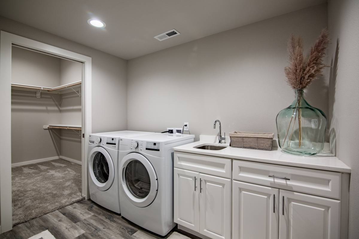 Apartment for rent at The Earl Twin Homes, 2906-3014 Kamrose Dr 2919, Bismarck, ND 58504
