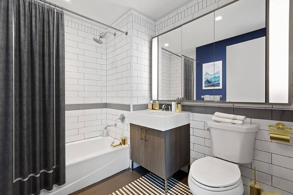 Apartment for rent at 515 W 38th St, New York, NY 10018