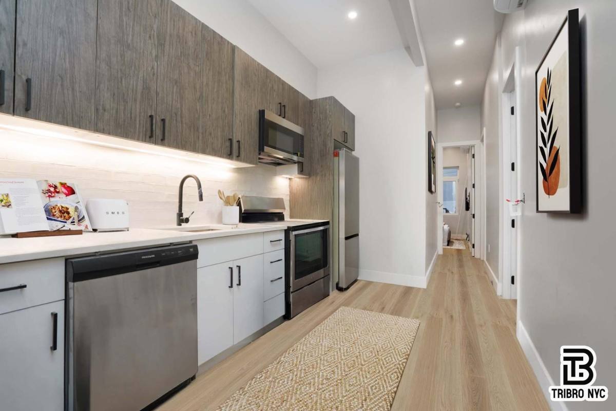 Apartment for rent at 850 Flushing Ave, Brooklyn, NY 11206