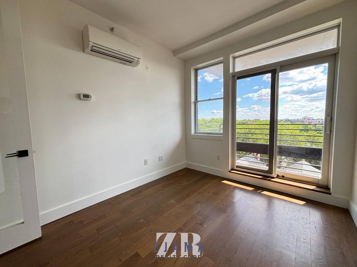 Apartment for rent at 581 Ocean Parkway, Brooklyn, NY 11218