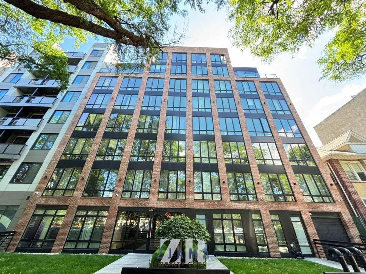 Apartment for rent at 581 Ocean Parkway, Brooklyn, NY 11218