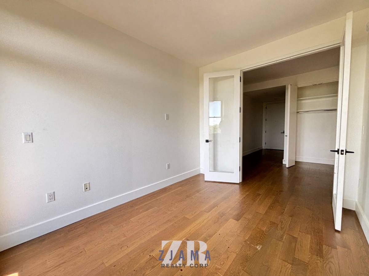 Apartment for rent at 581 Ocean Parkway, Brooklyn, NY 11218