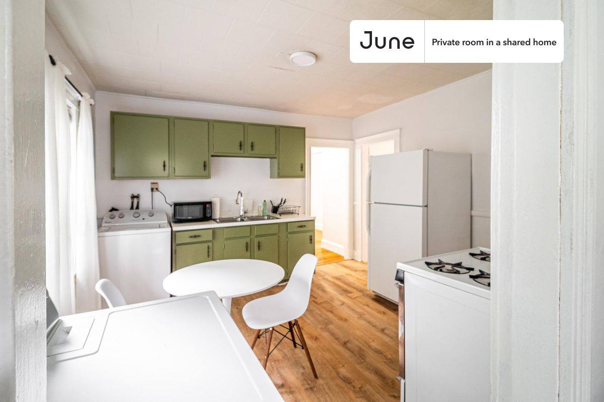 Apartment for rent at 122 Hillside St #D, Roxbury Crossing, MA 02120
