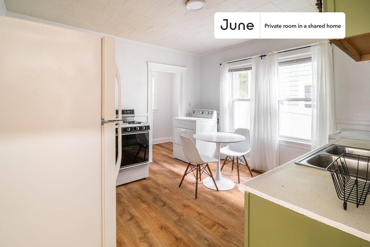Apartment for rent at 122 Hillside St #D, Roxbury Crossing, MA 02120
