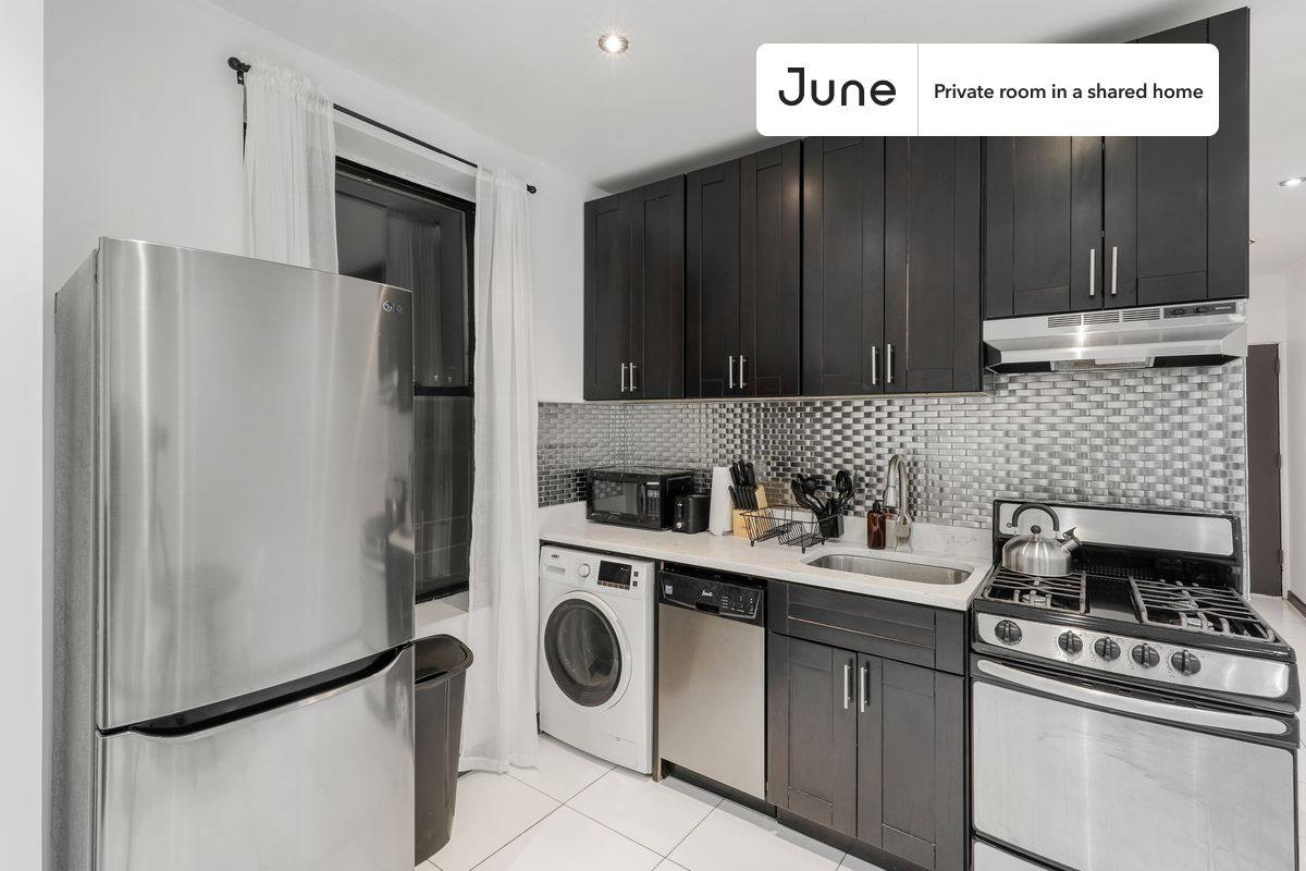 Apartment for rent at 211 W 109th St, New York, NY 10025