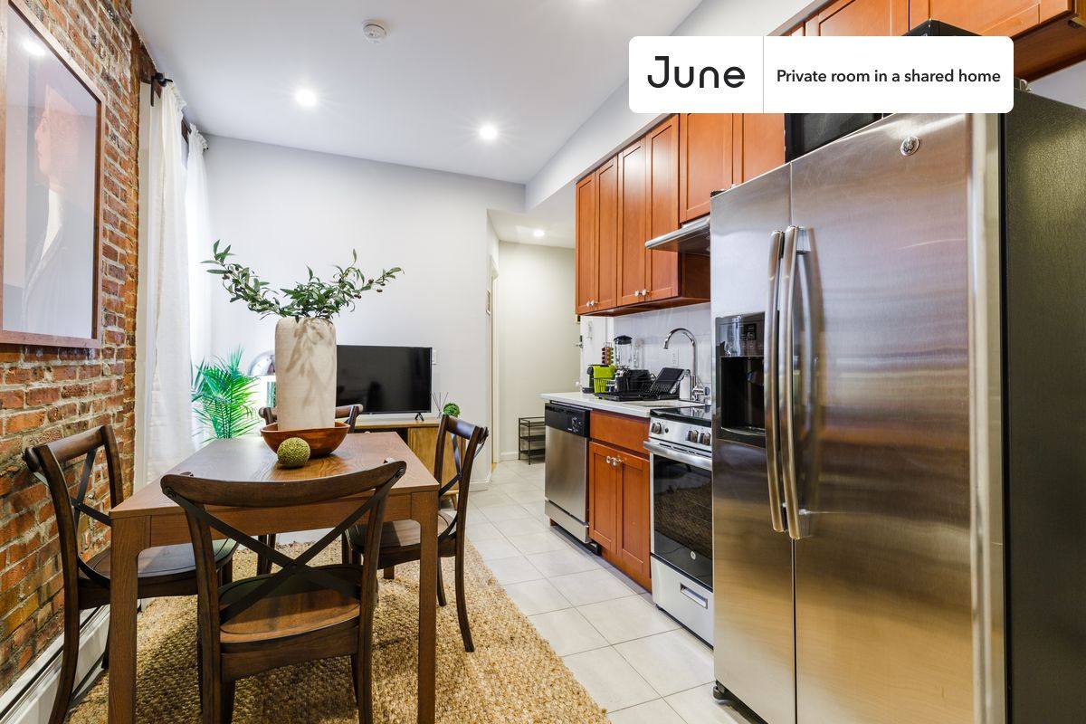 Apartment for rent at 401 E 57th St #D, New York, NY 10022