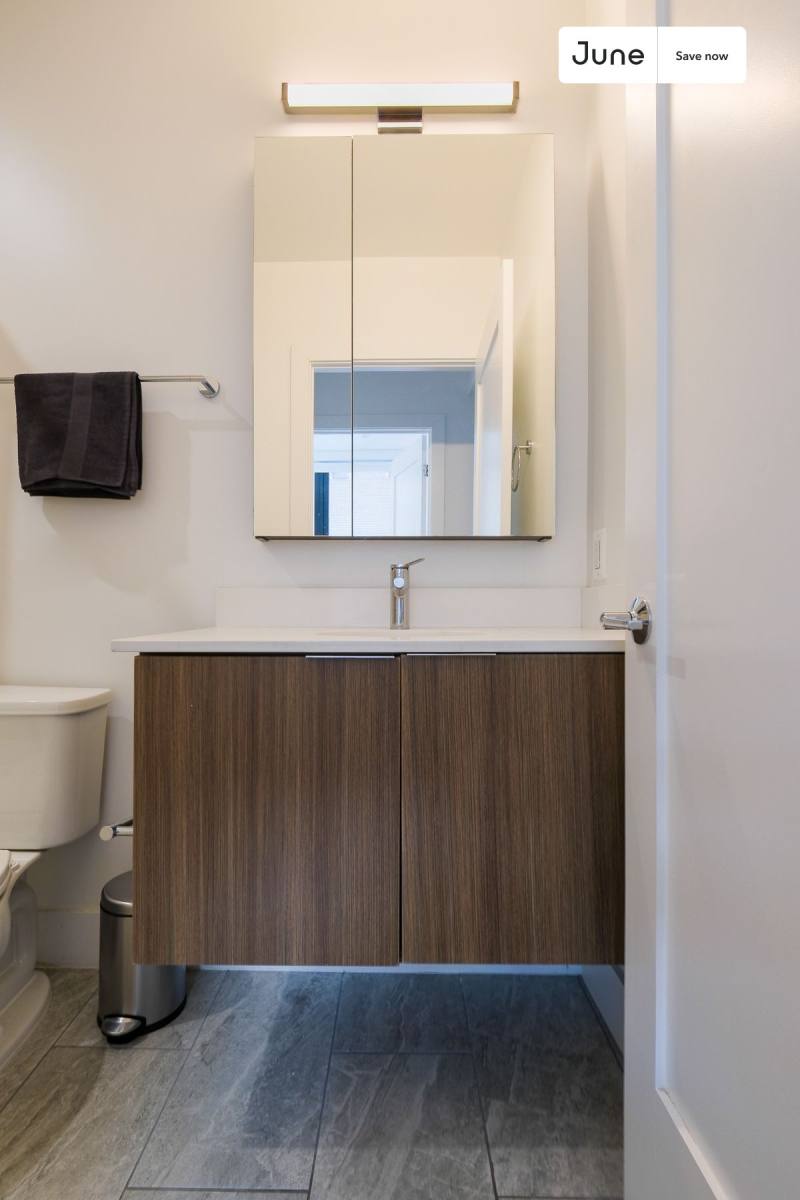 Apartment for rent at 2147 P St NW #1, Washington, DC 20037