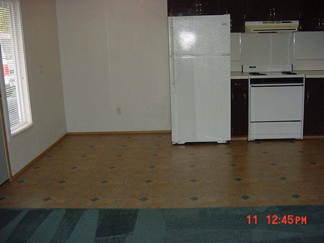 Townhouse for rent at 408 N 14th St #3, Elma, WA 98541