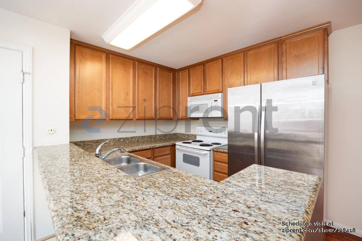 Condo for rent at 3454 Castle Glen Dr #226, San Diego, CA 92123