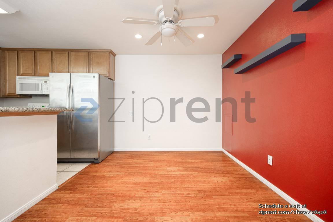 Condo for rent at 3454 Castle Glen Dr #226, San Diego, CA 92123