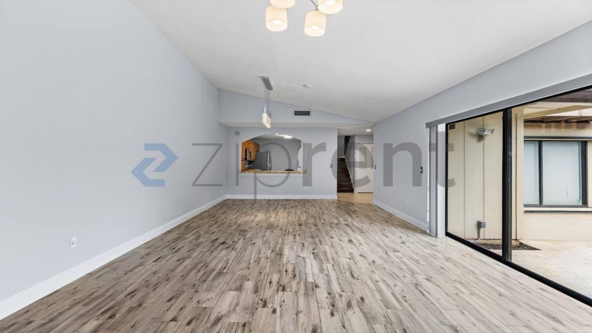 Townhouse for rent at 4240 Landar Dr, Lake Worth, FL 33463