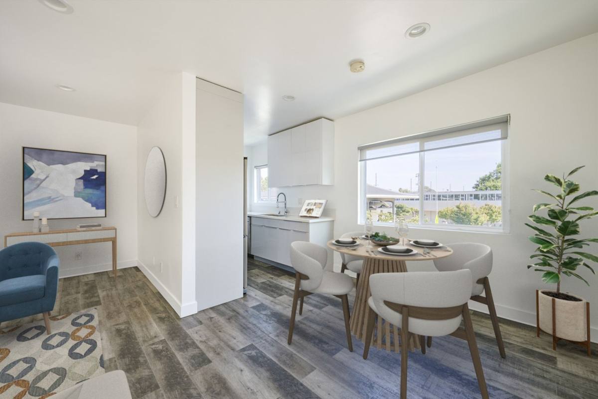 Apartment for rent at 1333 W 36th Place, Los Angeles, CA 90007