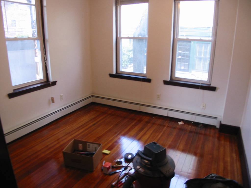 Apartment for rent at 23 Elm St #2, Cambridge, MA 02139