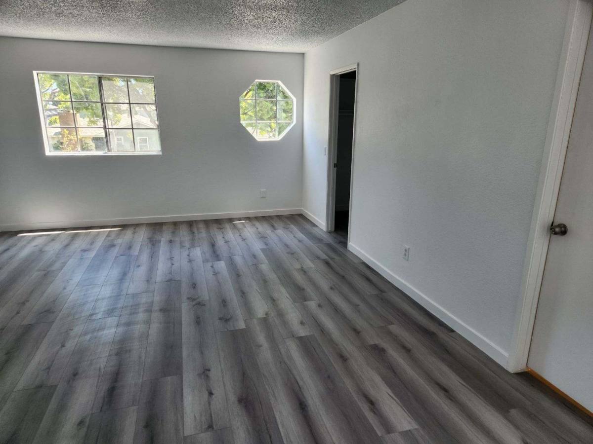 Apartment for rent at 1119 W Broadway St, Anaheim, CA 92805