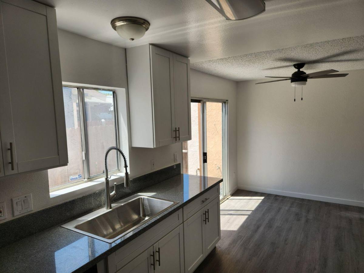 Apartment for rent at 1119 W Broadway St, Anaheim, CA 92805