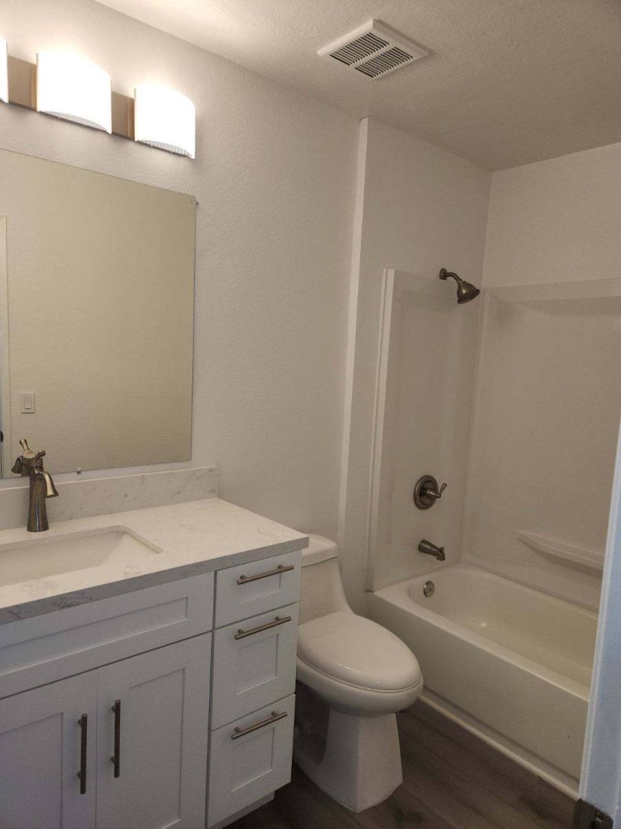Apartment for rent at 1119 W Broadway St, Anaheim, CA 92805