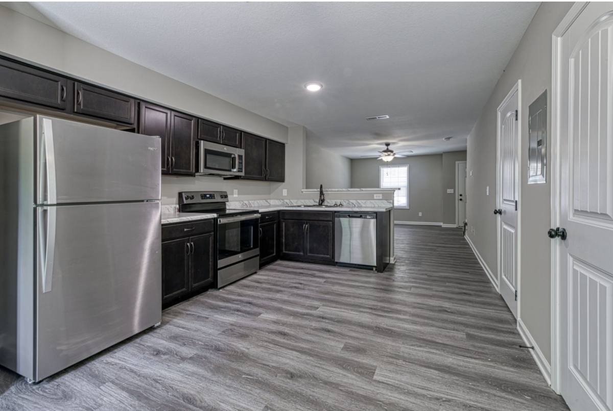 Townhouse for rent at Center Pointe Townhomes, 169 Center Pointe Dr, Clarksville, TN 37040