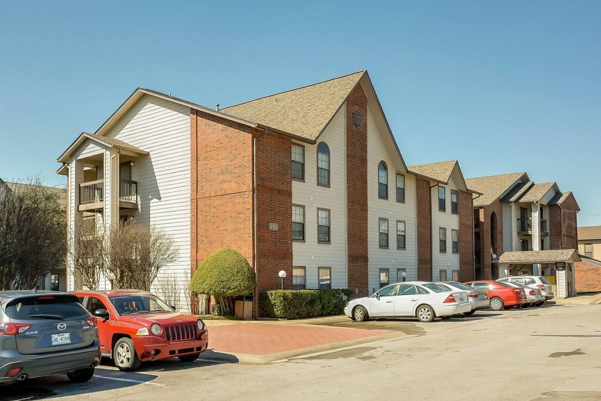 Apartment for rent at 218 N Texas Blvd, Denton, TX 76201