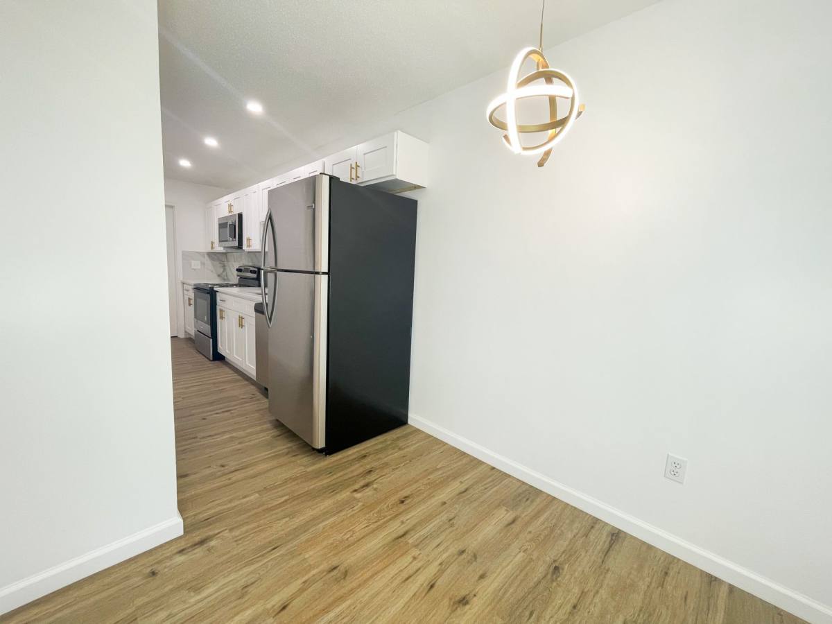 Townhouse for rent at 200 Cook Hill Rd, Wallingford, CT 06492