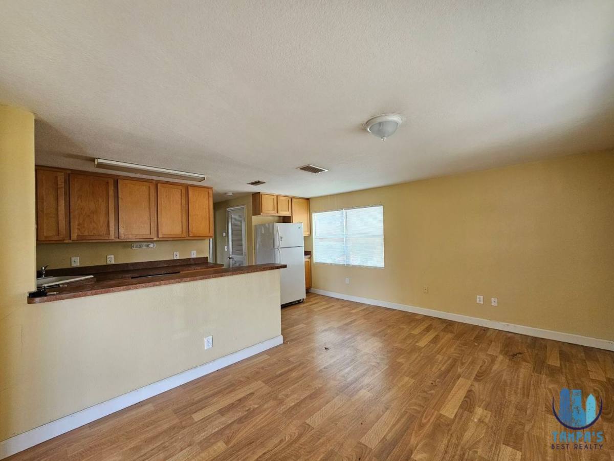Apartment for rent at 117 N Evergreen Ave, Clearwater, FL 33755
